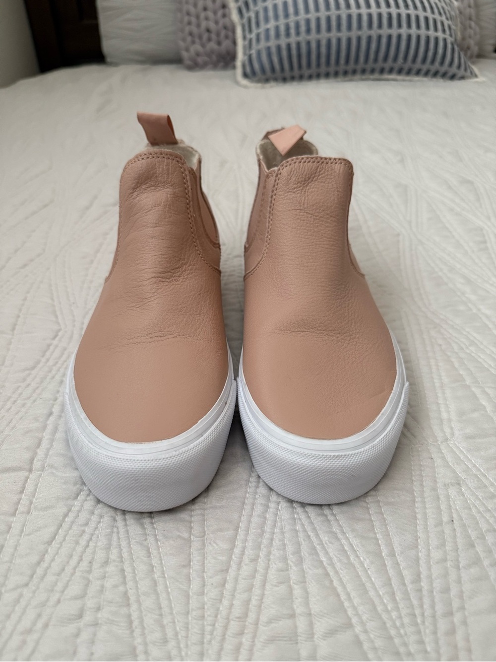 VANS Classic Slip-on Mid DX Shoes
- Unisex size 6.5 M and size
8 W